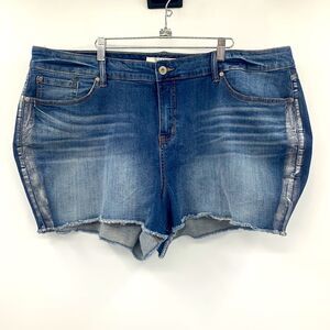 Torrid Silver Paint Denim Cut Off Shorts Sz 26‎